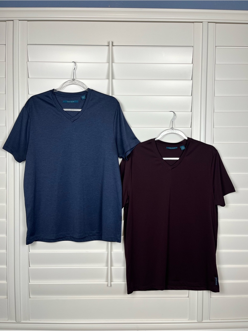 Perry Ellis Men's V-Neck Short Sleeve Navy size L and Burgundy size m golfcore